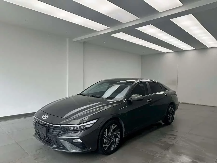 Hyundai Elantra