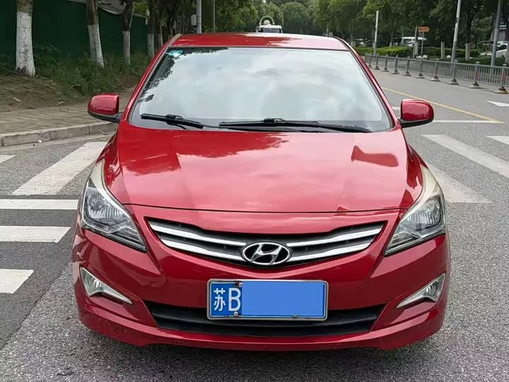 Hyundai Rena