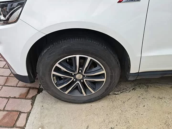 Geely Vision X6