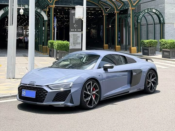 Audi R8