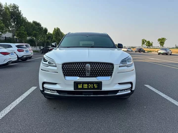 Lincoln aviator