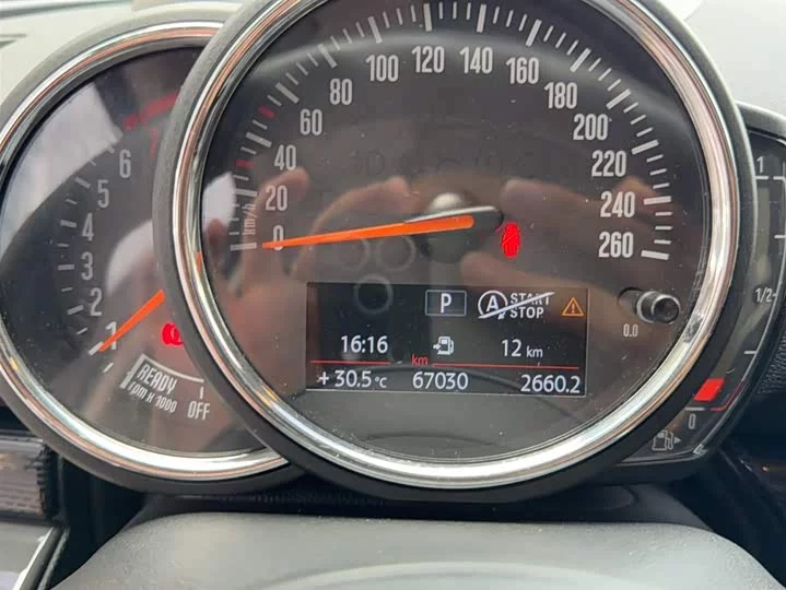 MINI CLUBMAN