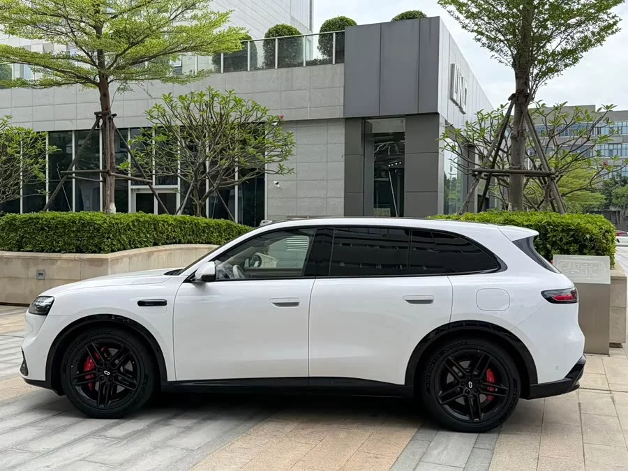 AITO Wenjie M6