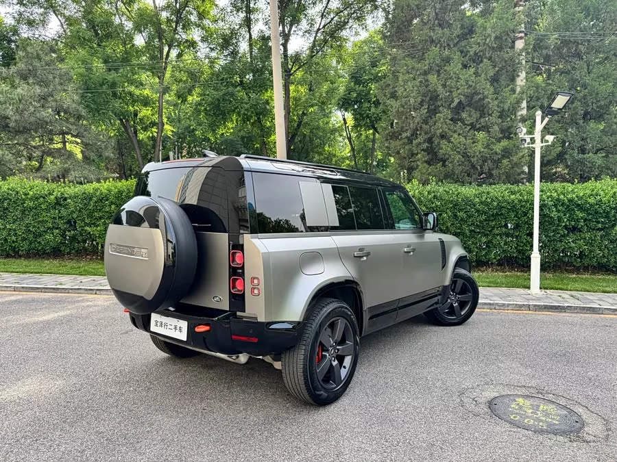 Land Rover guard