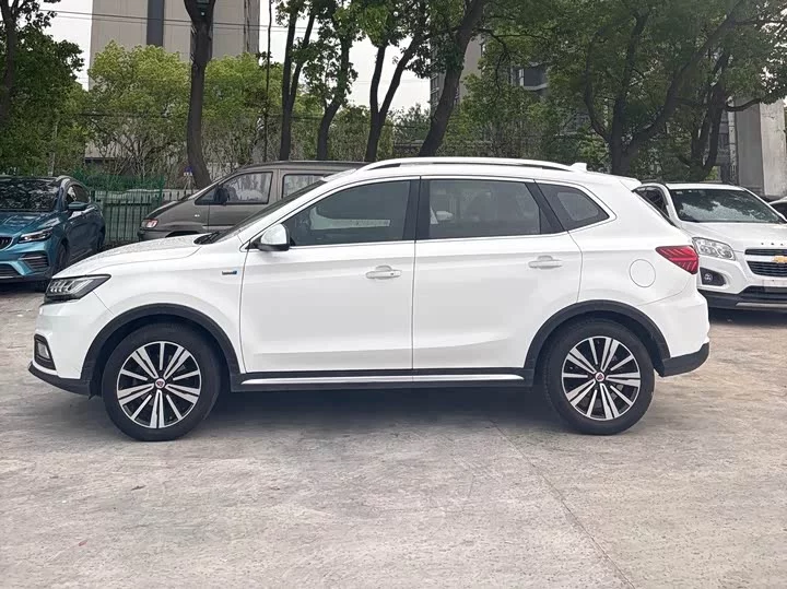 Roewe RX5