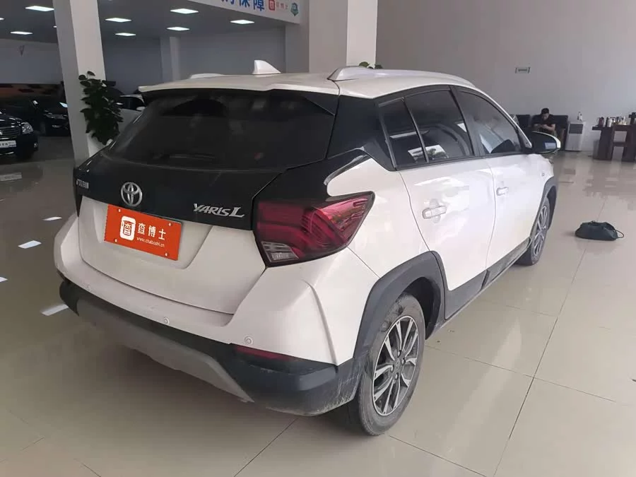 Toyota YARiS L