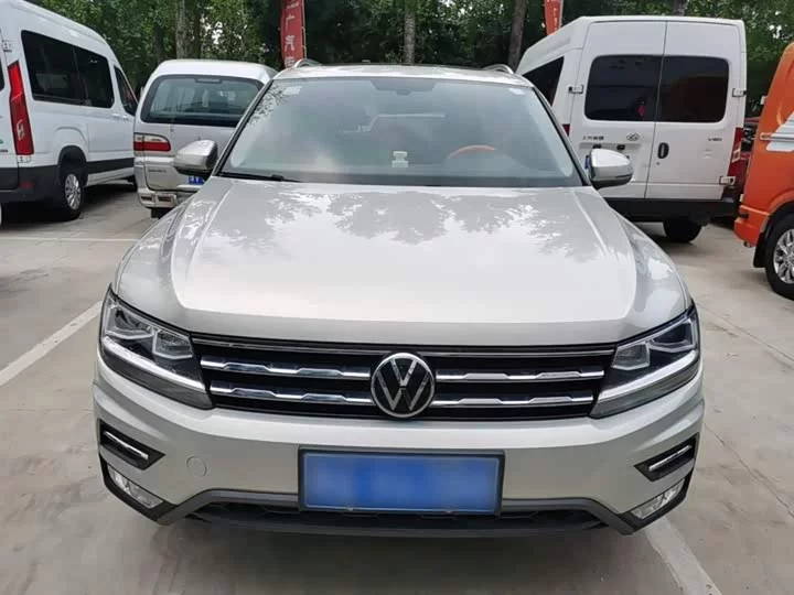 Volkswagen Tiguan L