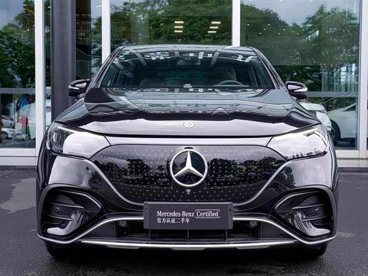 Mercedes-Benz EQE SUV