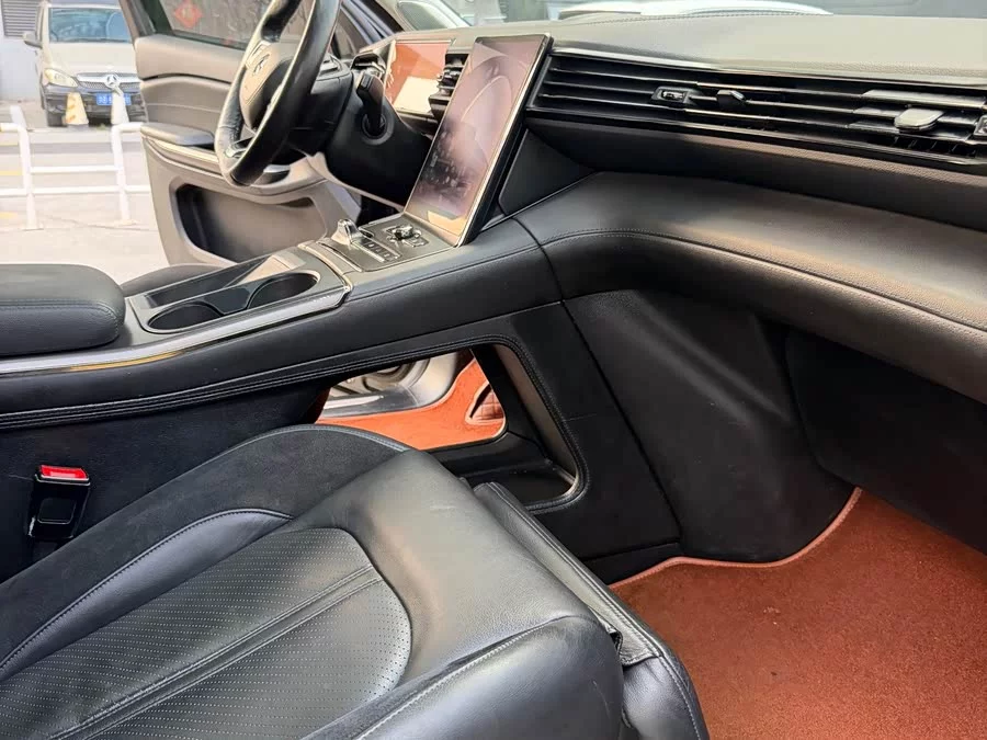 NIO ES6