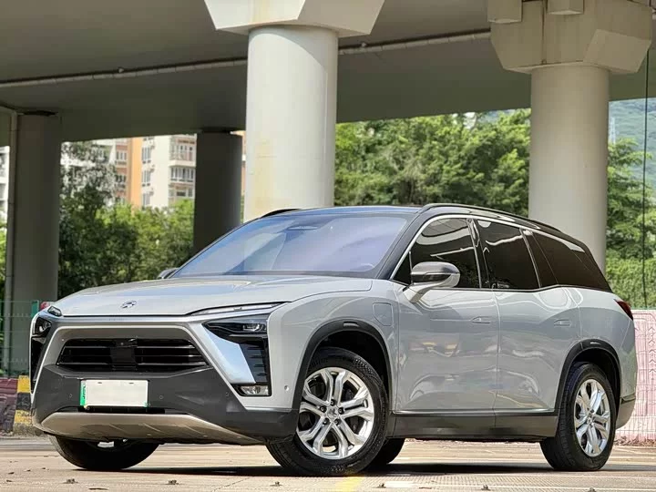 NIO ES8