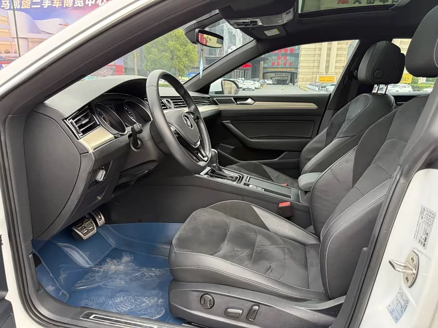 Volkswagen FAW- CC