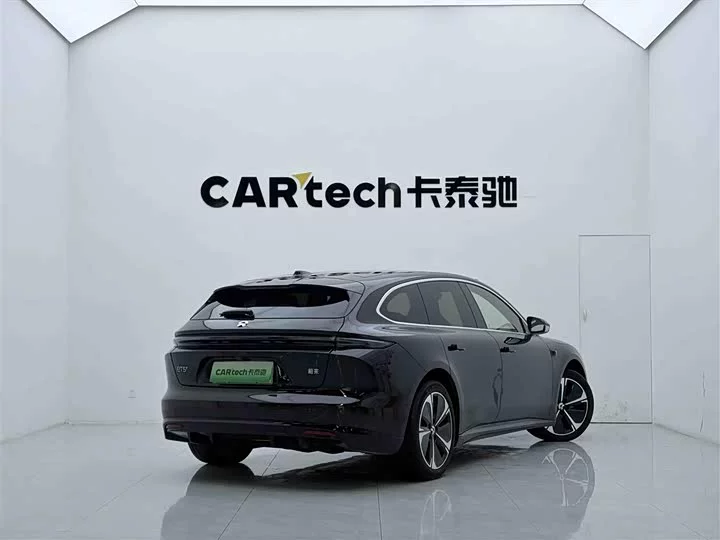 NIO ET5T