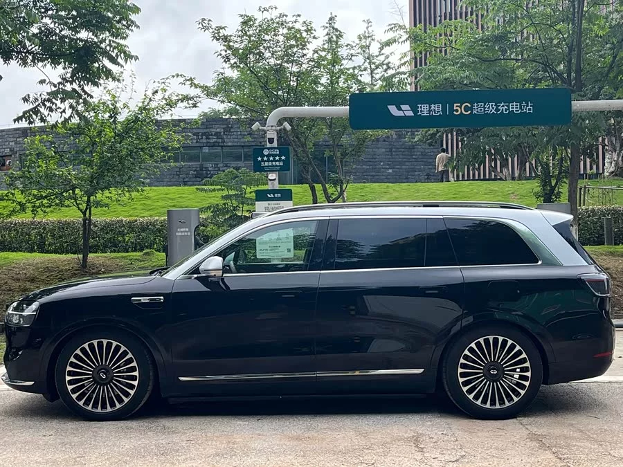 AITO Wenjie M9