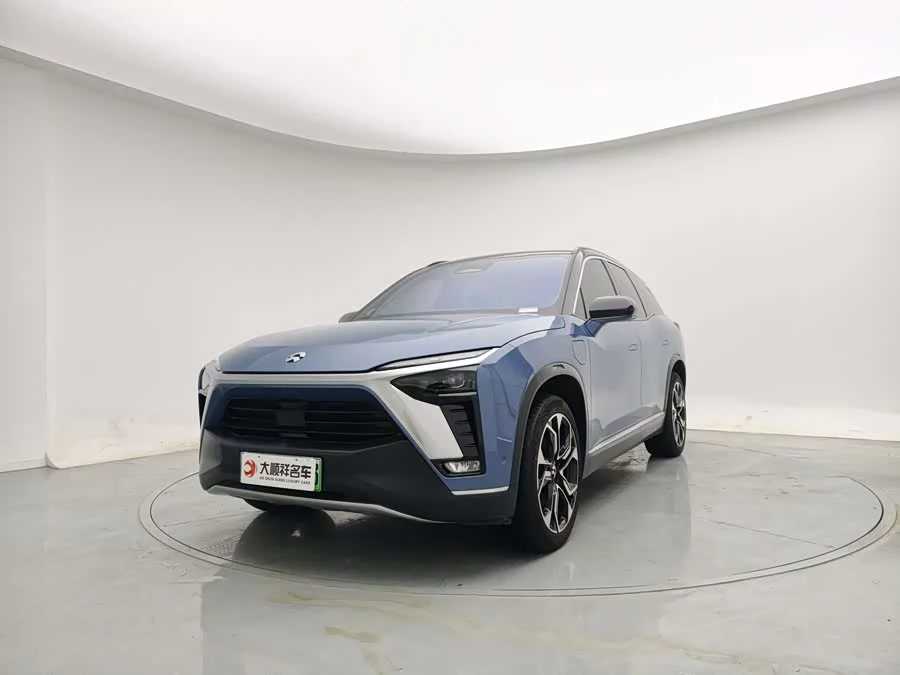 NIO ES8