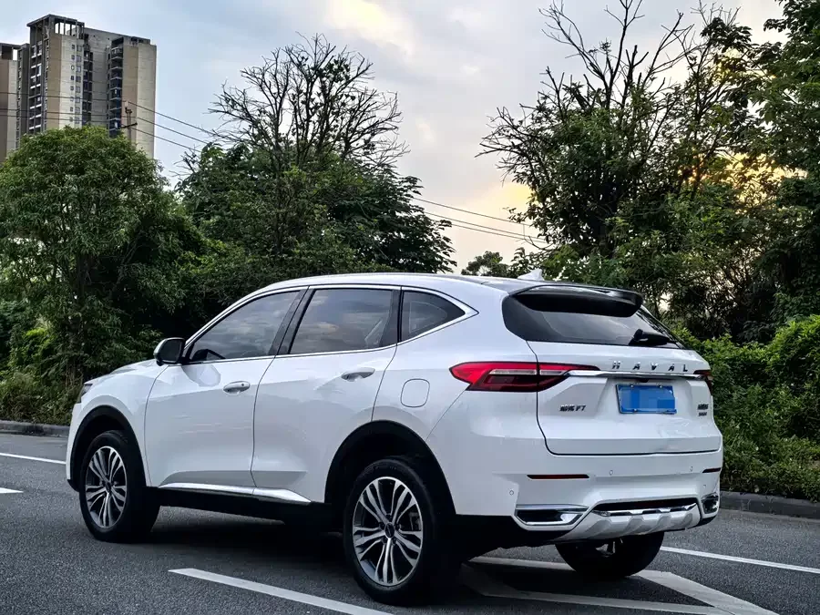 Haval F7