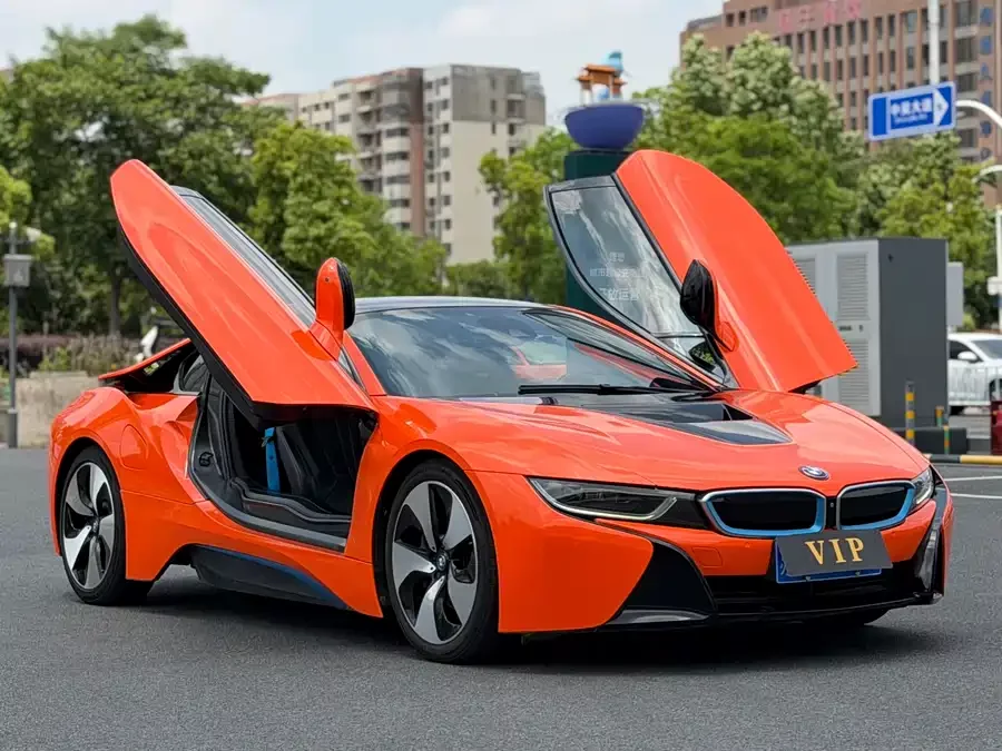BMW i8