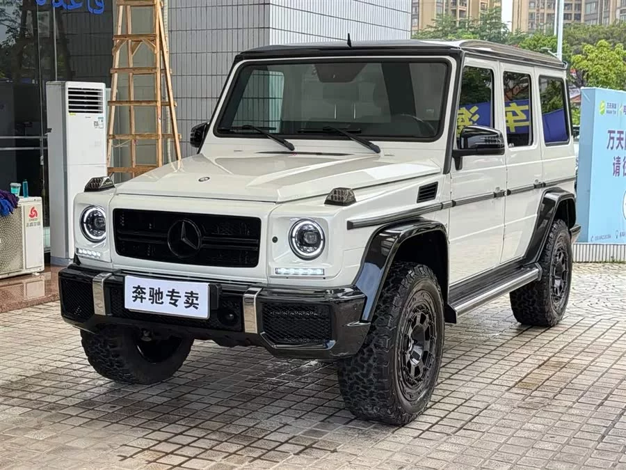 Mercedes Benz G-rated