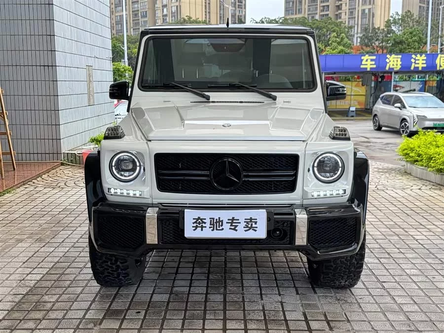 Mercedes Benz G-rated