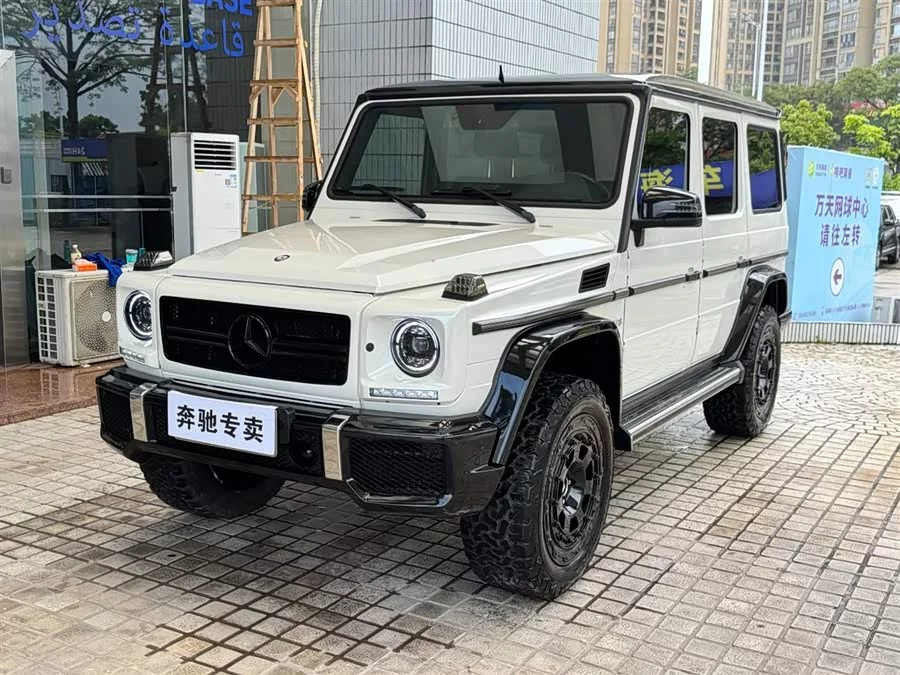 Mercedes Benz G-rated