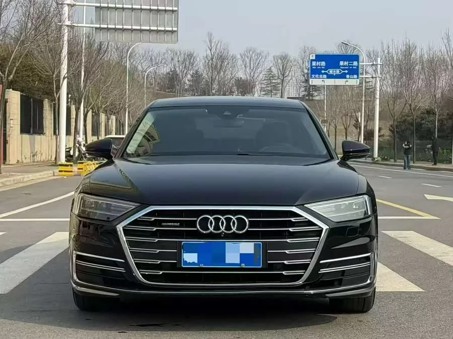 Audi A8
