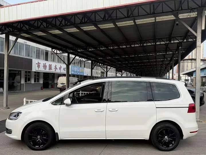 Volkswagen Sharon