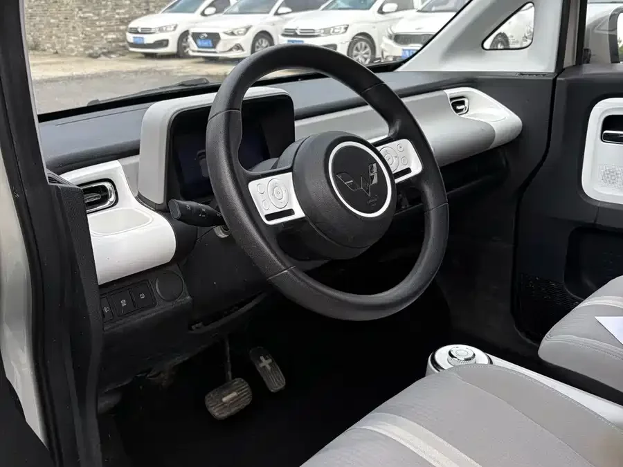 Wuling Air ev clear sky