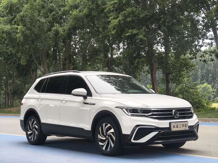 Volkswagen Tiguan L