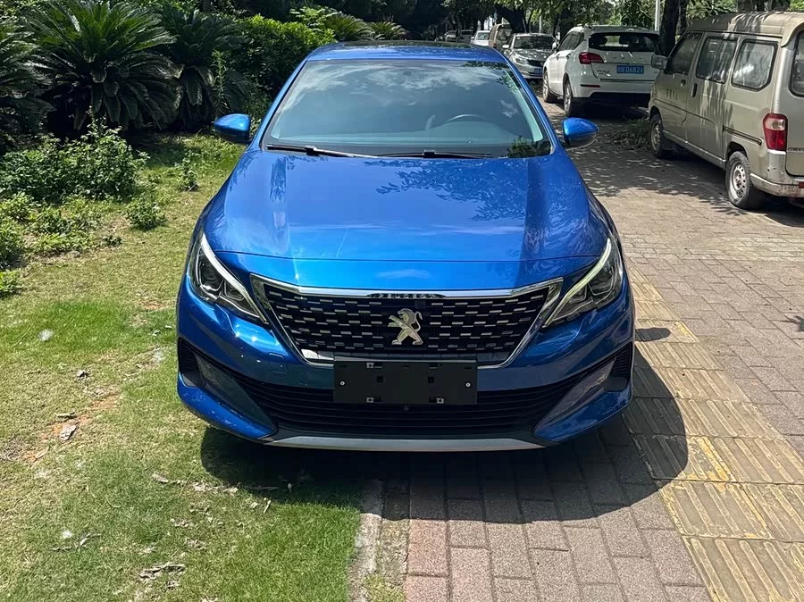 Peugeot 408