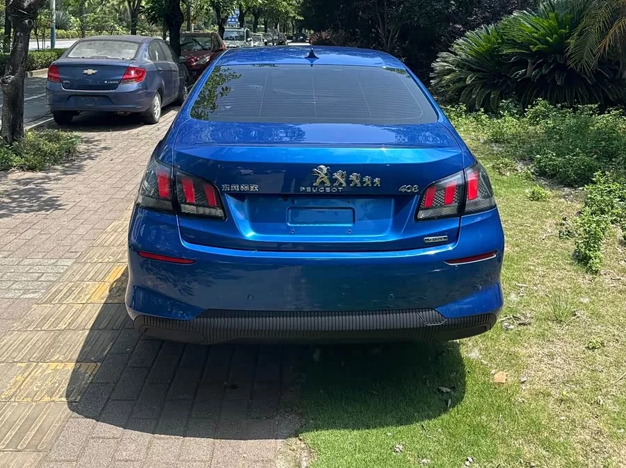 Peugeot 408