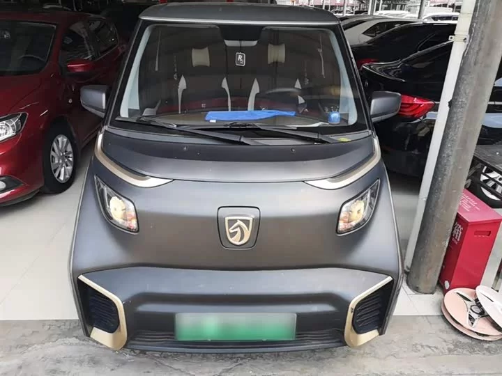 Baojun E200