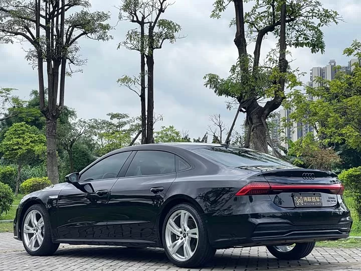 Audi A7L