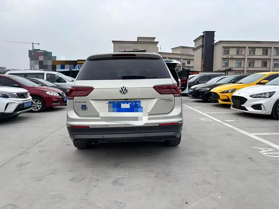 Volkswagen Tiguan L