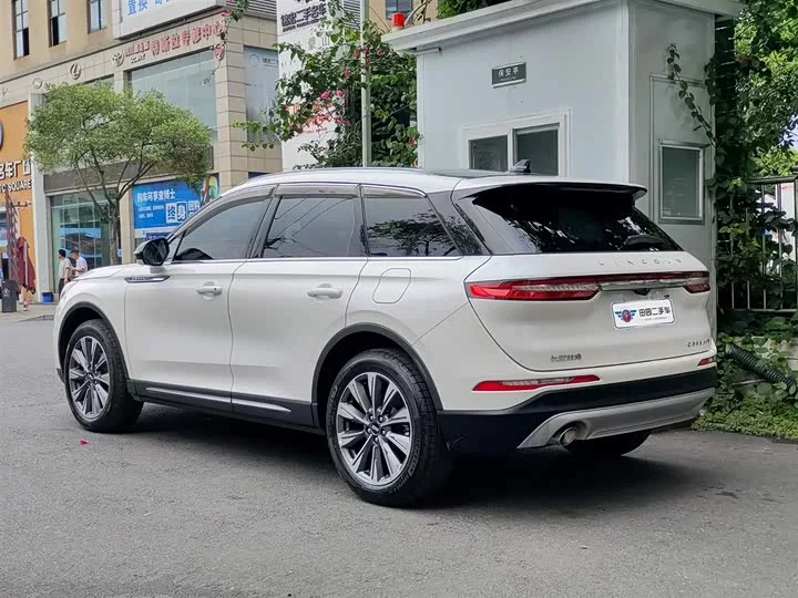 Lincoln adventurer
