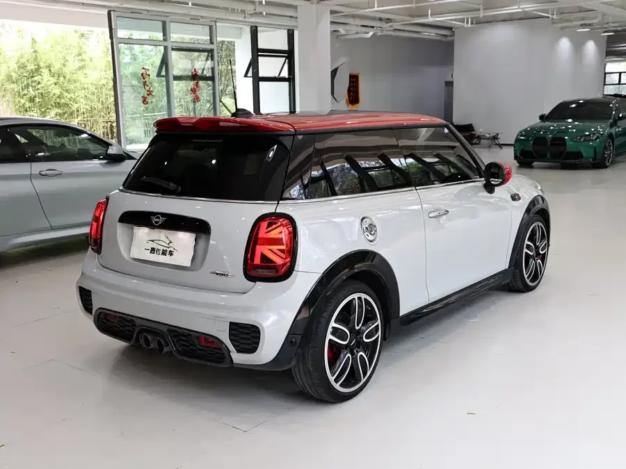 MINI JCW