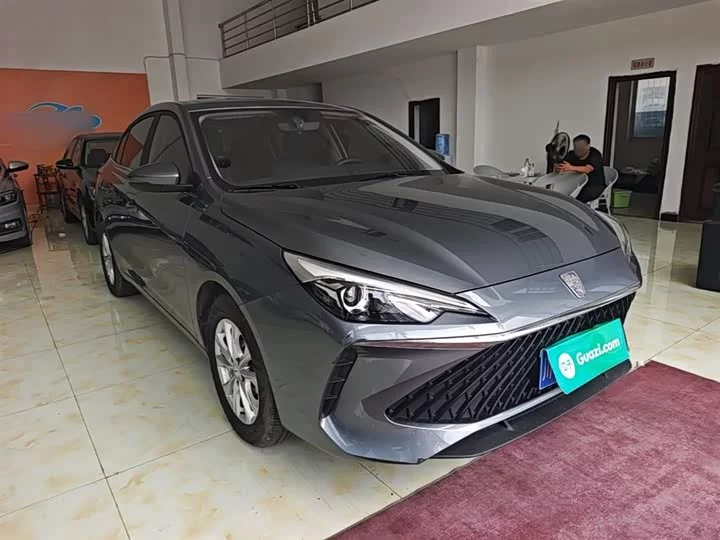 Roewe i5