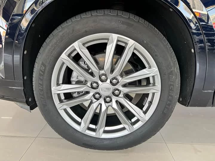 Cadillac XT6