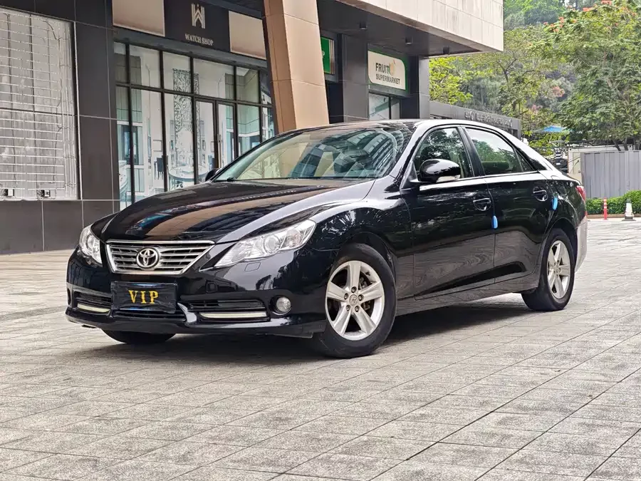 Toyota Reiz