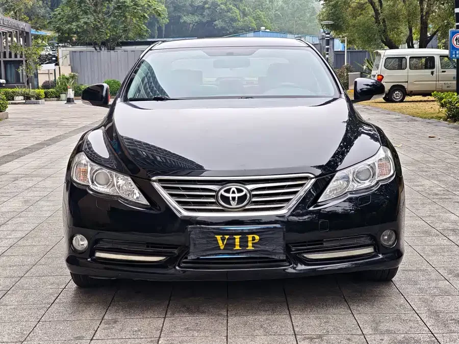 Toyota Reiz