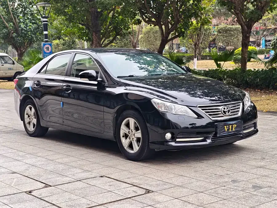 Toyota Reiz