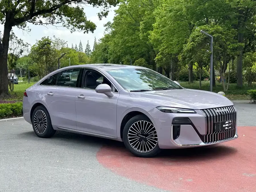 Roewe M7 DMH