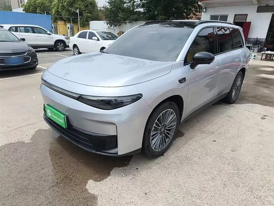 Leapmotor C16