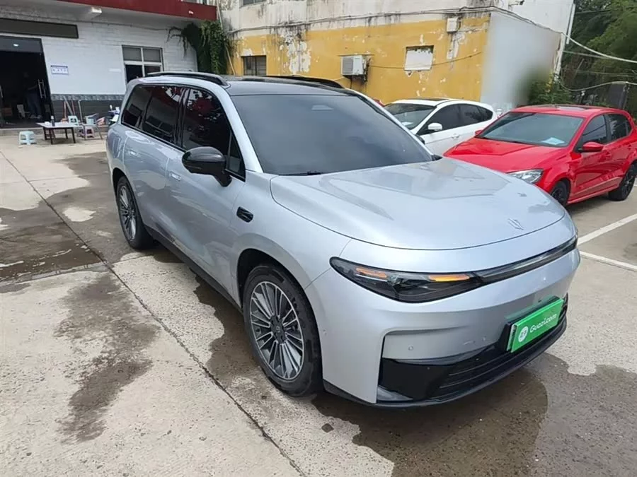 Leapmotor C16
