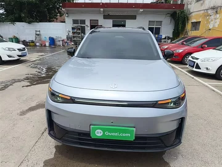 Leapmotor C16