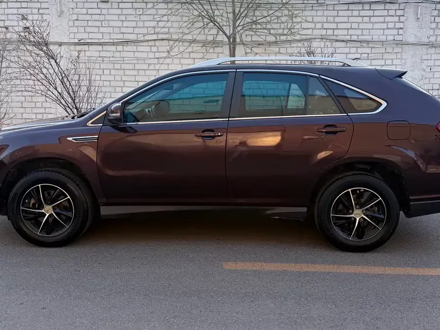 BYD S7