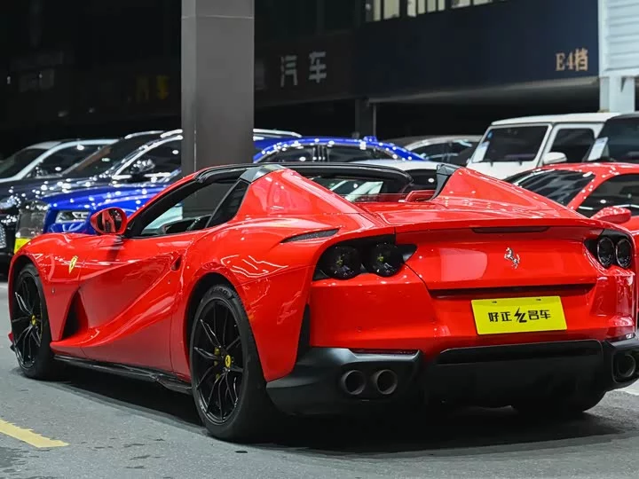 ferrari 812