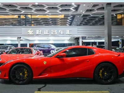 Ferrari 812