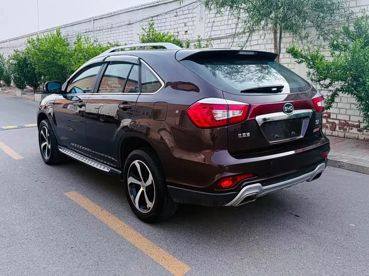 BYD S7
