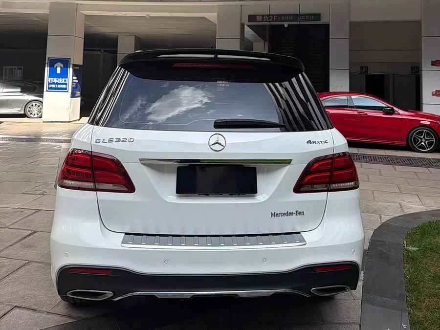 Mercedes Benz GLE (Imported)