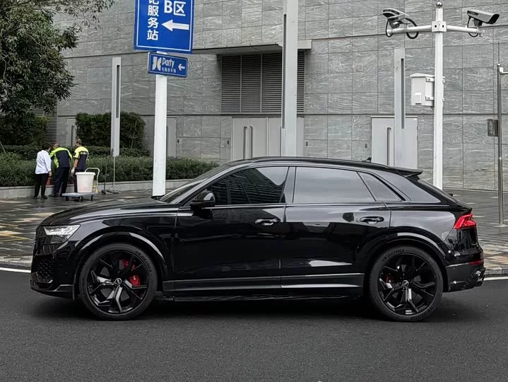 Audi RS Q8