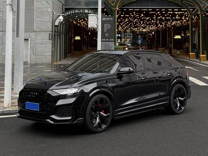 Audi RS Q8
